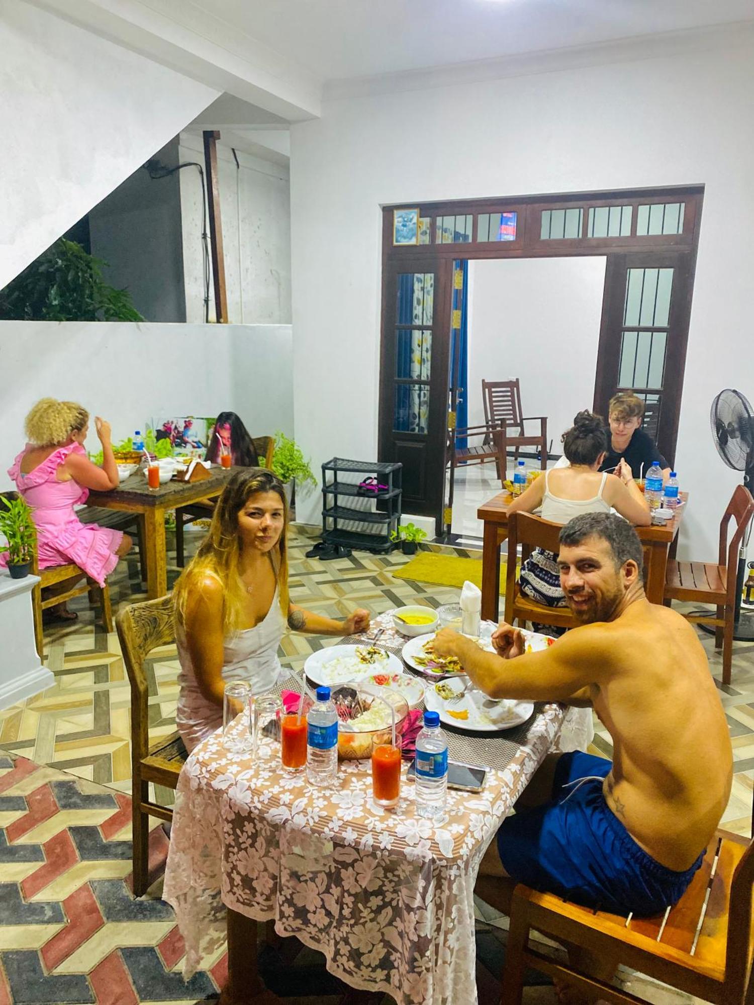 Mario Family Villa And Restaurant Negombo Ngoại thất bức ảnh